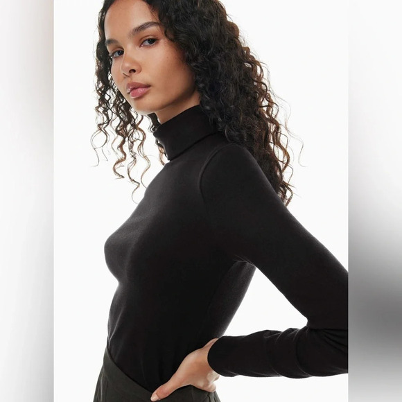 Sunday Best
BestHug Little Ribbed Turtleneck size M - Picture 1 of 10